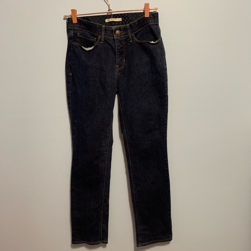 Levi’s 525 Perfect Waist Straight Jeans